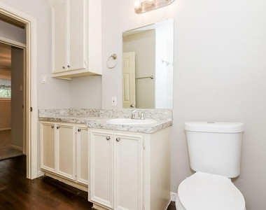 11611 Duane Street - Photo Thumbnail 8