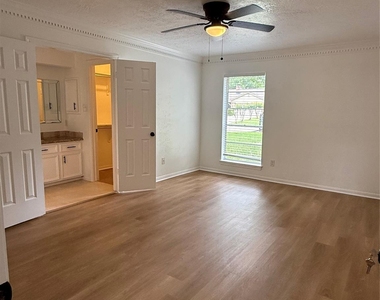 2075 Little Cedar Drive - Photo Thumbnail 17