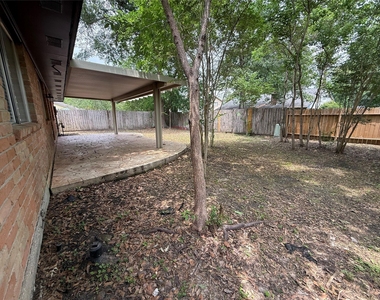 2075 Little Cedar Drive - Photo Thumbnail 27