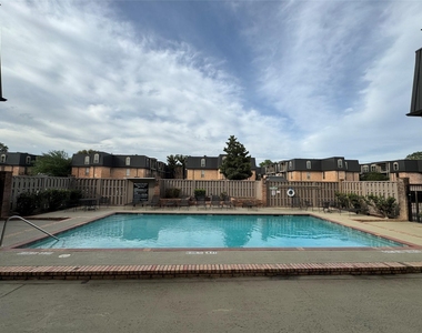 2475 Underwood Street - Photo Thumbnail 30