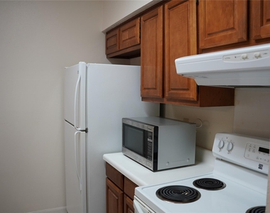2475 Underwood Street - Photo Thumbnail 18