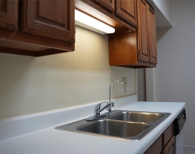 2475 Underwood Street - Photo Thumbnail 15