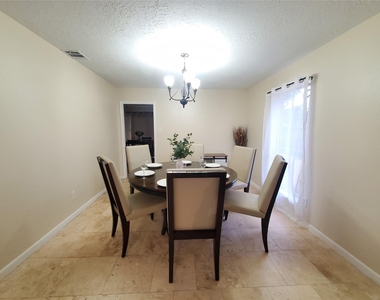 2810 Arrowhead Drive - Photo Thumbnail 9