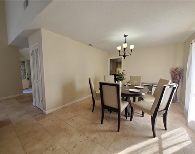 2810 Arrowhead Drive - Photo Thumbnail 10