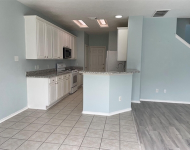 9022 Elm Drake Lane - Photo Thumbnail 4