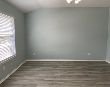 9022 Elm Drake Lane - Photo Thumbnail 9