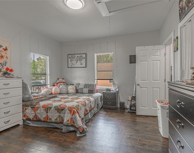 3210 Elks Drive - Photo Thumbnail 13