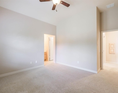 12411 Santiago Cove Lane - Photo Thumbnail 34