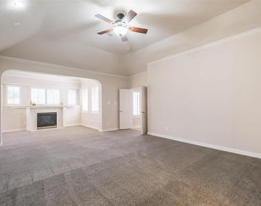 12411 Santiago Cove Lane - Photo Thumbnail 20