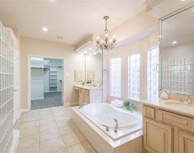 12411 Santiago Cove Lane - Photo Thumbnail 22