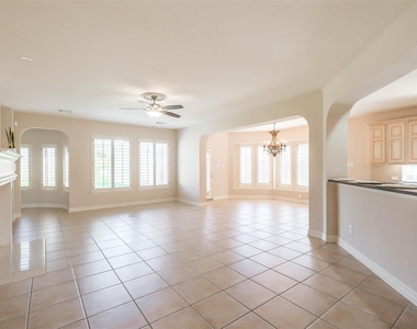 12411 Santiago Cove Lane - Photo Thumbnail 8