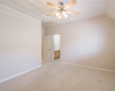 12411 Santiago Cove Lane - Photo Thumbnail 39