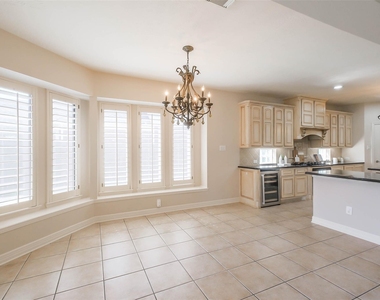 12411 Santiago Cove Lane - Photo Thumbnail 10