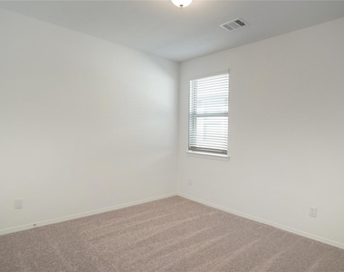 25810 Northpark Pine Drive - Photo Thumbnail 8