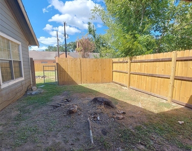 1025 6th Street - Photo Thumbnail 7