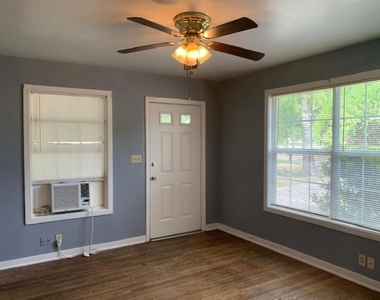 1025 6th Street - Photo Thumbnail 2