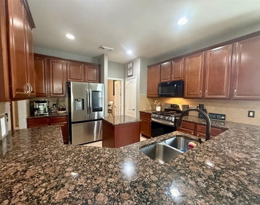 31310 Evergreen Park Lane - Photo Thumbnail 5
