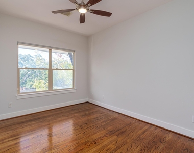 225 Knox Street - Photo Thumbnail 18