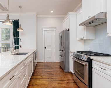 225 Knox Street - Photo Thumbnail 14