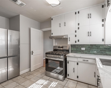 1415 22nd Street - Photo Thumbnail 10