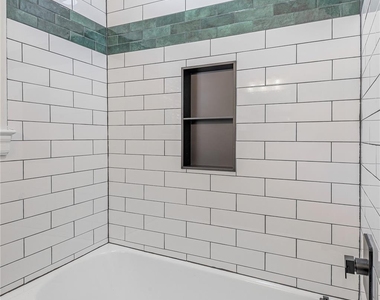 1415 22nd Street - Photo Thumbnail 16