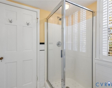 27 W Locke Lane - Photo Thumbnail 8
