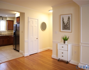 27 W Locke Lane - Photo Thumbnail 3