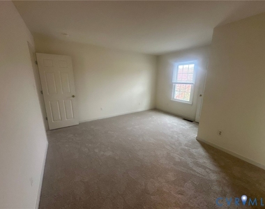 7812 Coachford Court - Photo Thumbnail 6