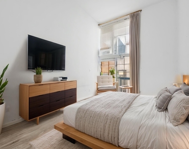 33 Gold Street - Photo Thumbnail 1