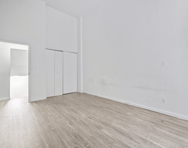33 Gold Street - Photo Thumbnail 3