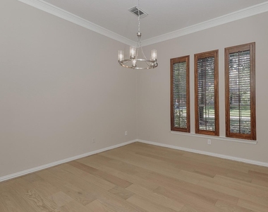 50 Marquise Oaks Place - Photo Thumbnail 9