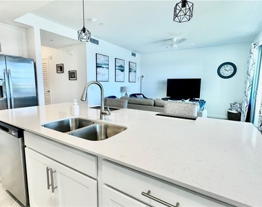 15405 Green Acres Avenue - Photo Thumbnail 7