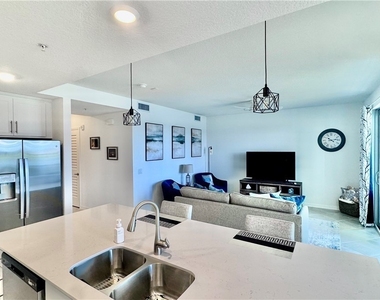 15405 Green Acres Avenue - Photo Thumbnail 8