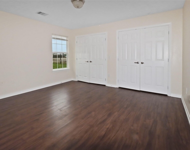 7501 Blue Jay Drive - Photo Thumbnail 4