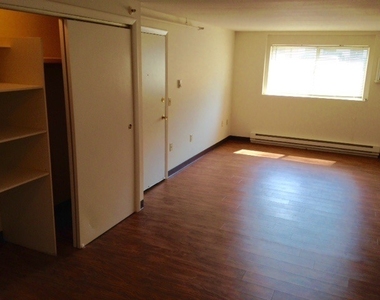 93 West - Photo Thumbnail 16