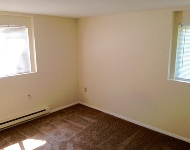 93 West - Photo Thumbnail 28