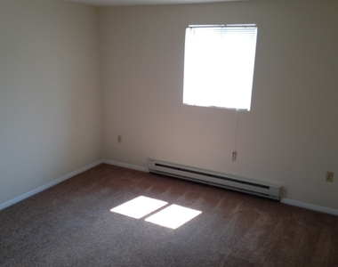 93 West - Photo Thumbnail 20