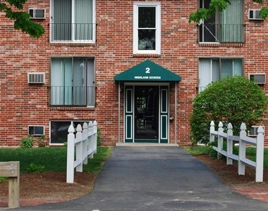 93 West - Photo Thumbnail 2