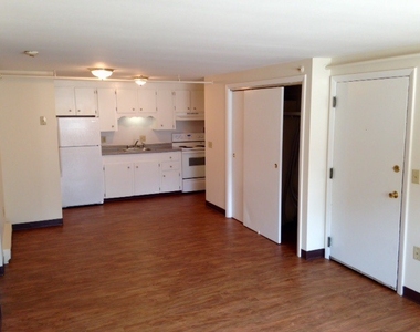 93 West - Photo Thumbnail 10