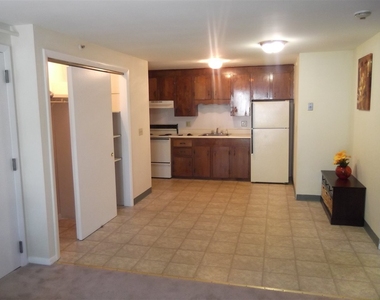 93 West - Photo Thumbnail 14
