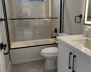 758 Worth Avenue S - Photo Thumbnail 8