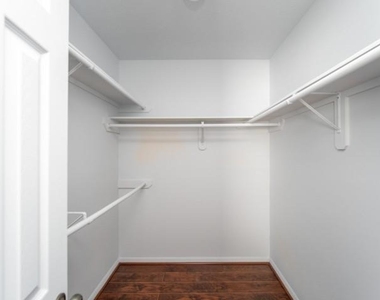 2322 Cool Springs Lane - Photo Thumbnail 36