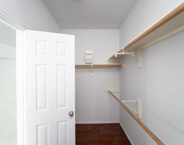 2322 Cool Springs Lane - Photo Thumbnail 28
