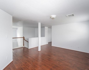 2322 Cool Springs Lane - Photo Thumbnail 31