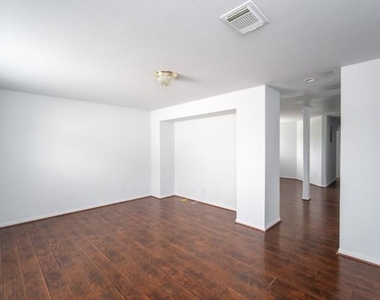2322 Cool Springs Lane - Photo Thumbnail 33