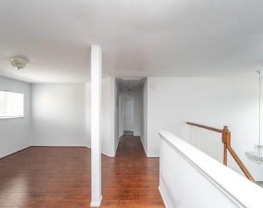2322 Cool Springs Lane - Photo Thumbnail 37