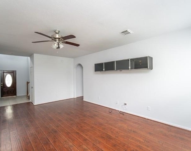 2322 Cool Springs Lane - Photo Thumbnail 18