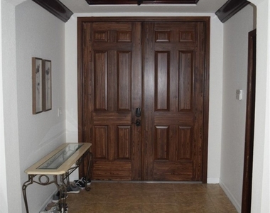 9923 Springlake Circle - Photo Thumbnail 3