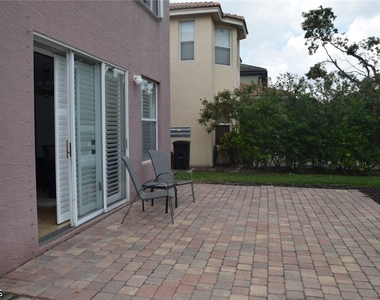 9923 Springlake Circle - Photo Thumbnail 5