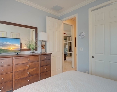 11220 Paseo Grande Boulevard - Photo Thumbnail 19